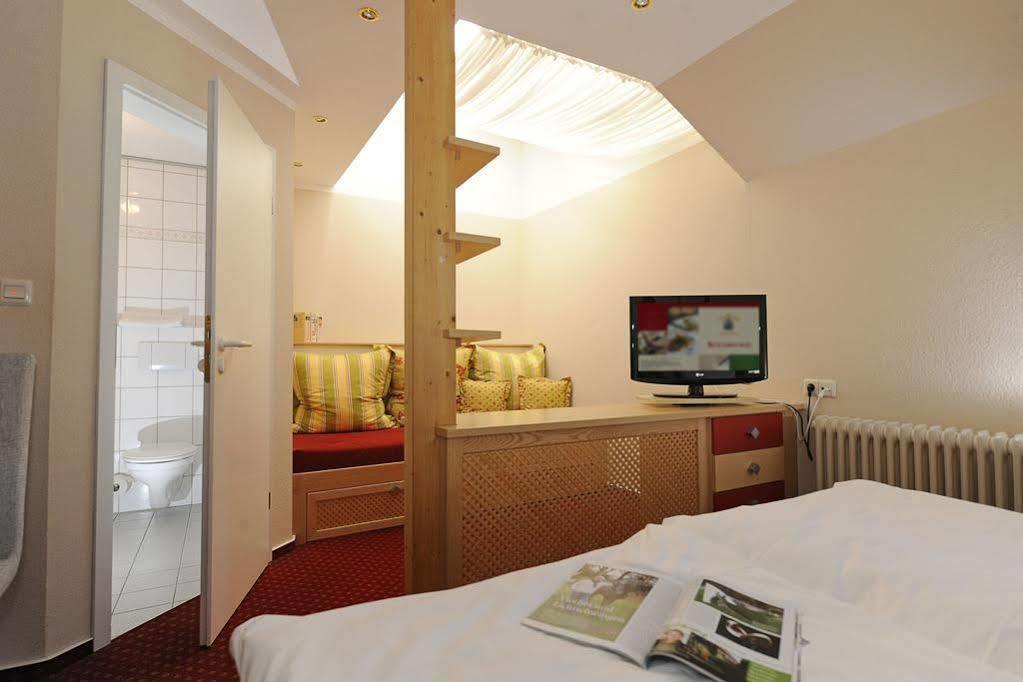 Landidyll Hotel Haus Hochstein إسلوهي المظهر الخارجي الصورة